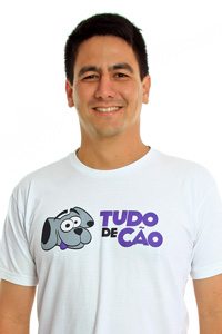 Leonardo Ogata - adestrador e cofundador da Tudo de Cão